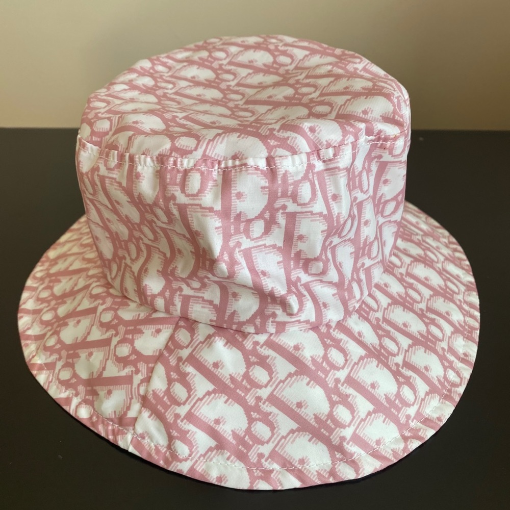 Dior trotter bucket hat pink